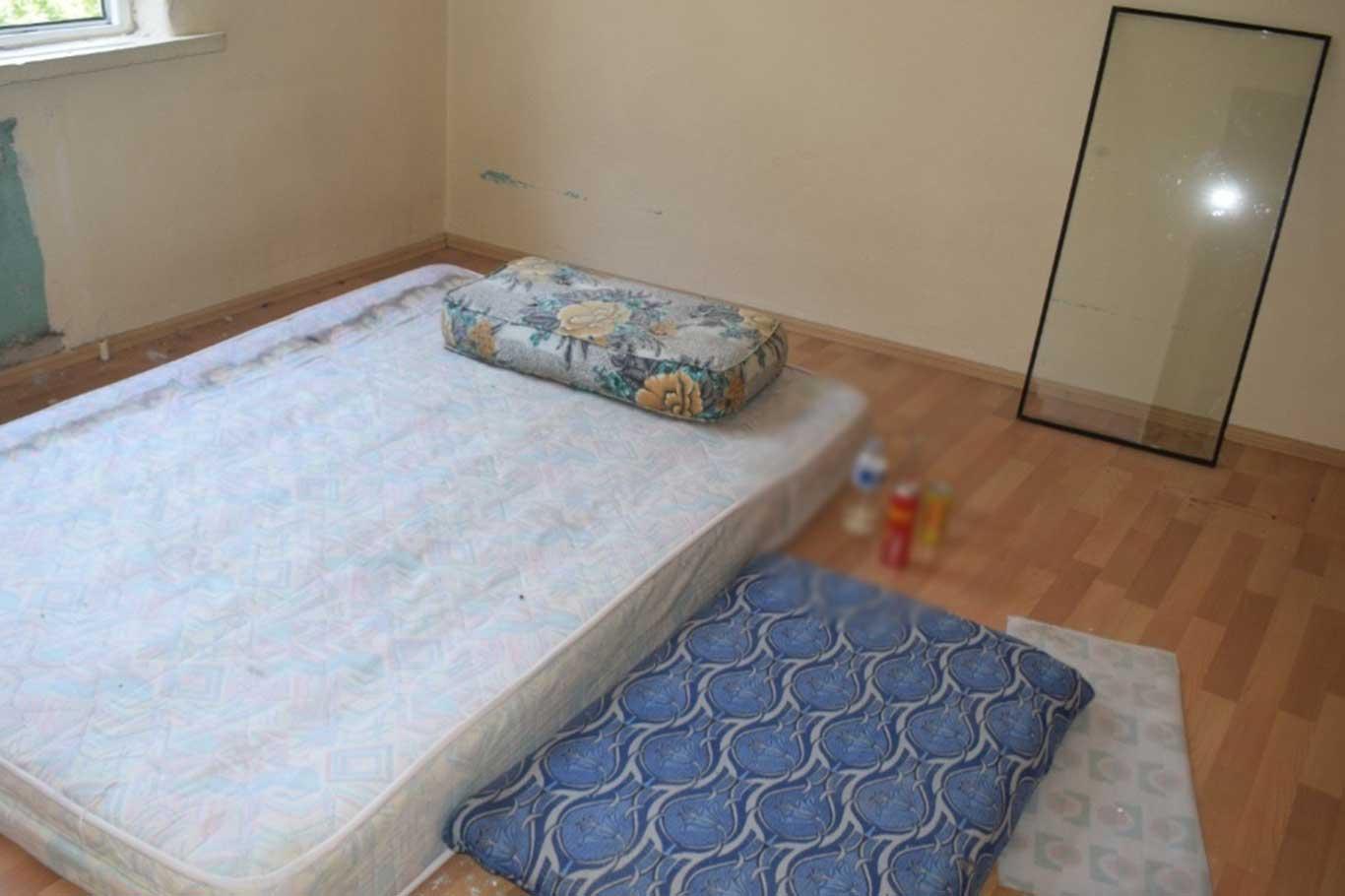 Yıkılmayan ağır hasarlı binalar ahlaksızlık, alkol ve uyuşturucu yuvasına döndü